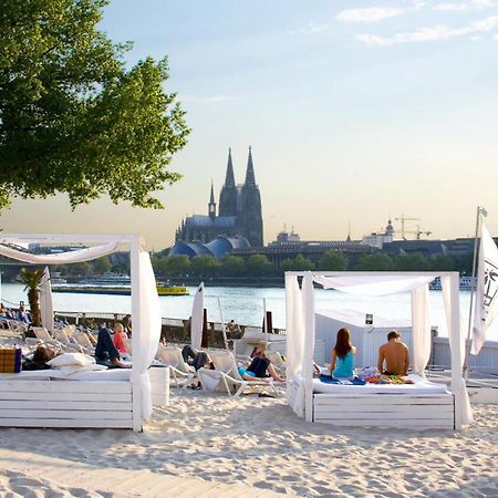 Sunset - Du, Deine Truppe Und Eine Einzigartige Stadt - Cologne Luaran gambar